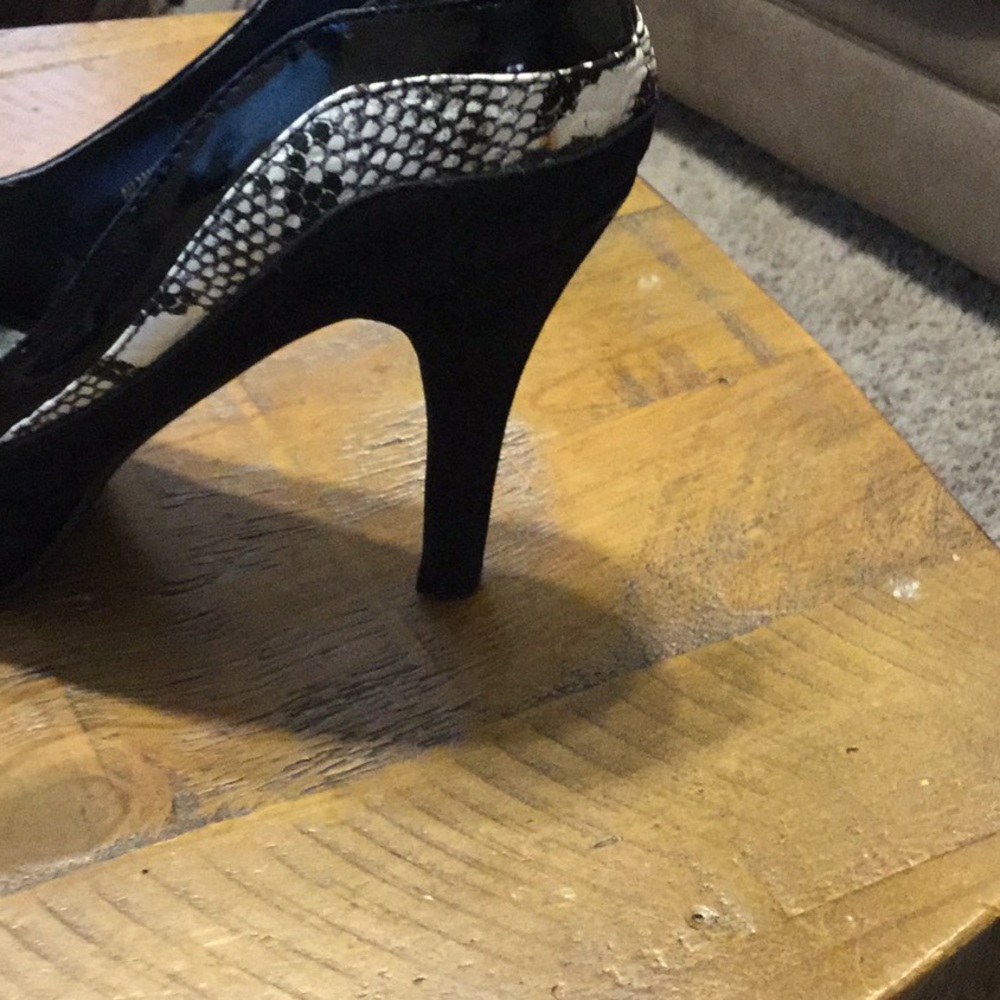 High heels - Picture 9 of 10